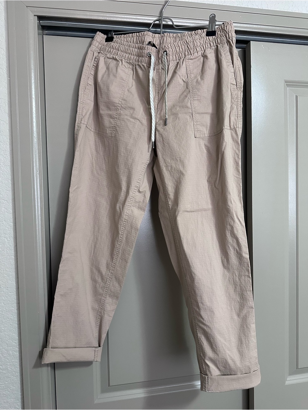 Vuori Lightweight Cuffed Drawstring Hiking Pants
